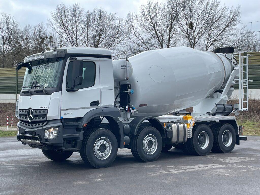 Mercedes-Benz 3743 8x4 EM 10 L