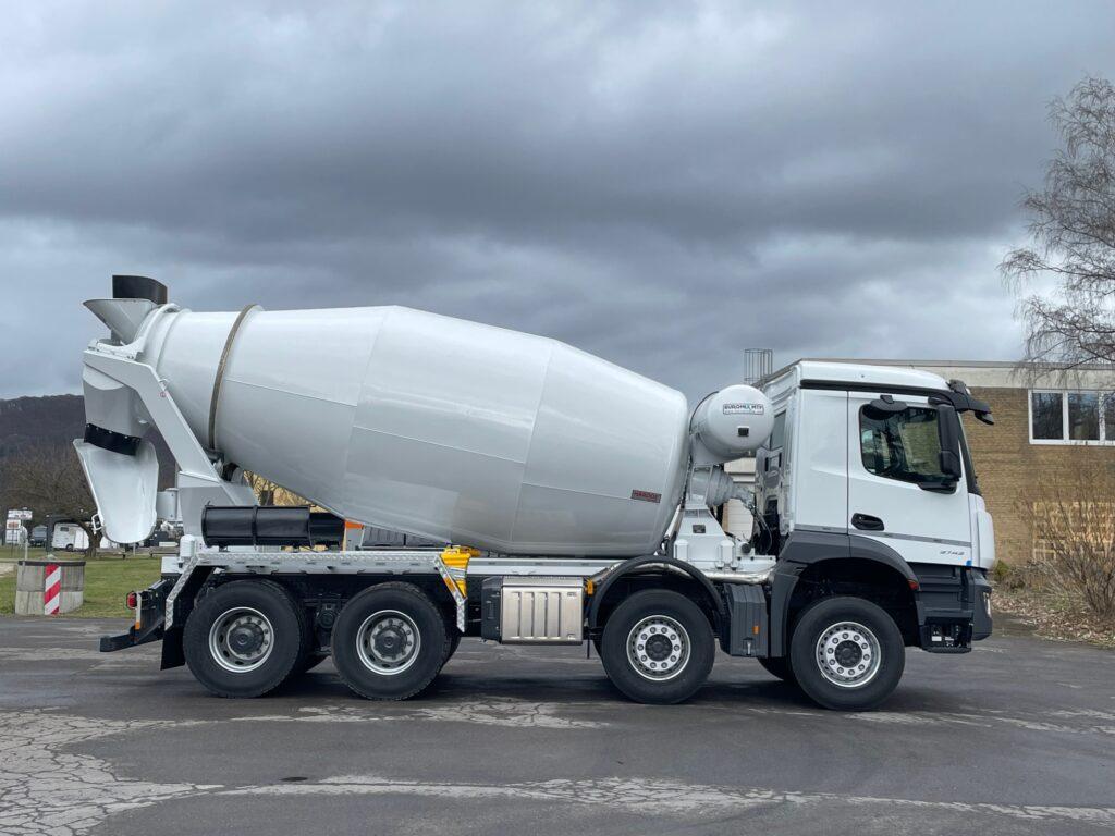 Mercedes-Benz 3743 8x4 EM 10 L