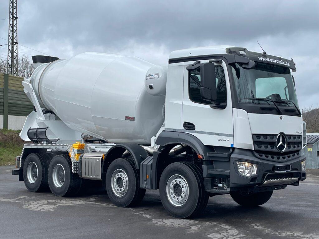 Mercedes-Benz 3743 8x4 EM 10 L