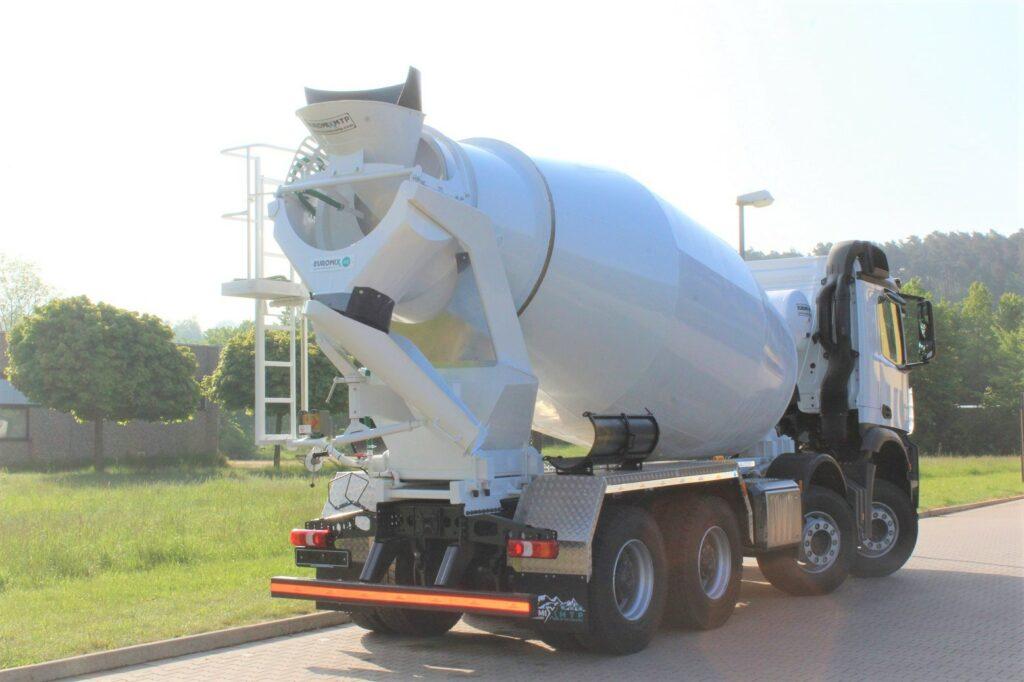 Mercedes-Benz 4142 8x4 EM 10 L