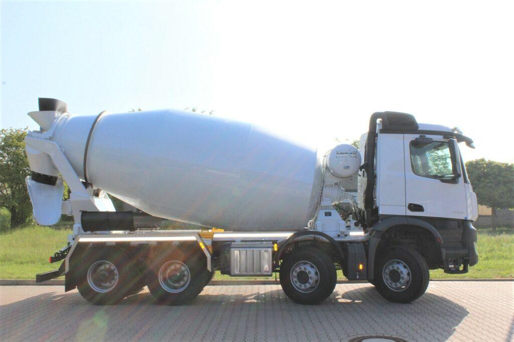 Mercedes-Benz 4142 8x4 EM 10 L