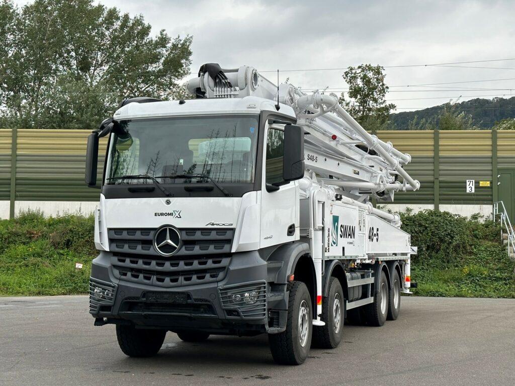 Mercedes-Benz Arocs 5 4142 8x4 EuromixMTP SWAN Z-42.5