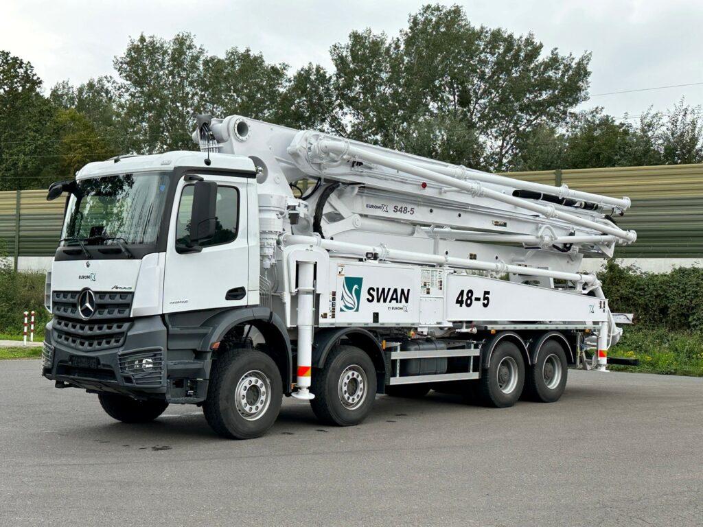 Mercedes-Benz Arocs 5 4142 8x4 EuromixMTP SWAN Z-42.5