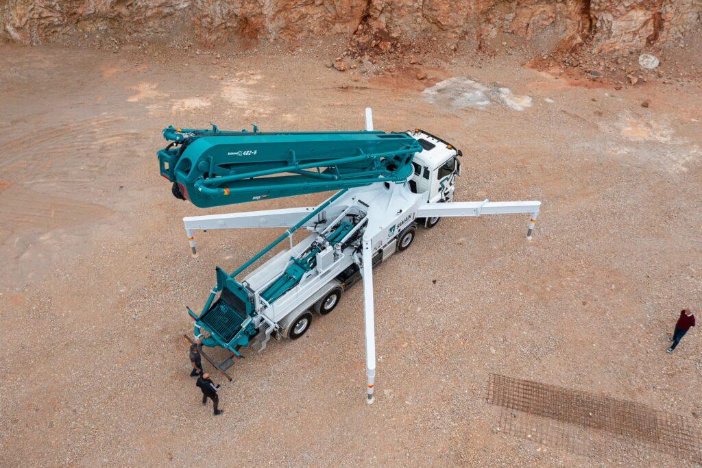 MAN TGS 35.470 8x4 EuromixMTP SWAN Z-26.4