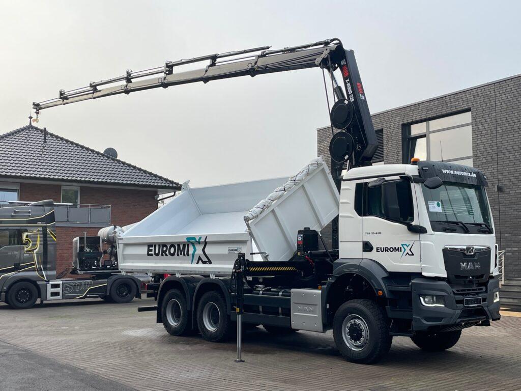 MAN TGS 33.430 6x6 3-Seiten-Kipper EMK3 Kran HIAB 228-6