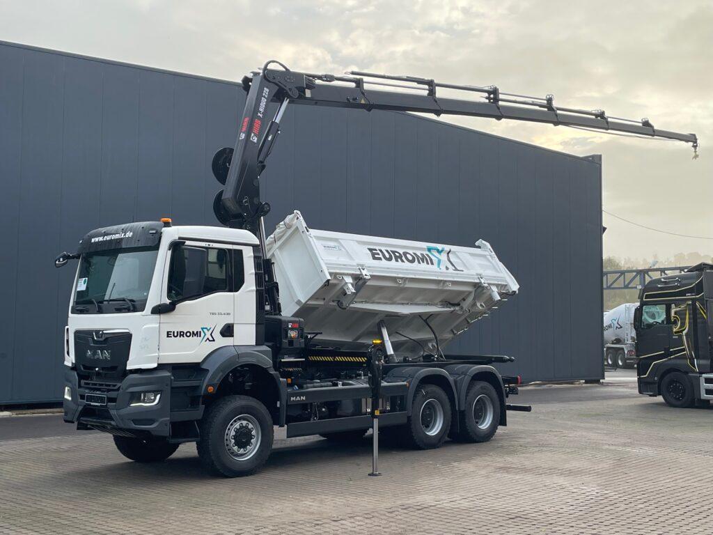MAN TGS 33.430 6x6 3-Seiten-Kipper EMK3 Kran HIAB 228-6