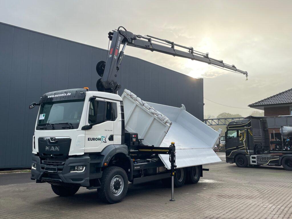 MAN TGS 33.430 6x6 3-Seiten-Kipper EMK3 Kran HIAB 228-6