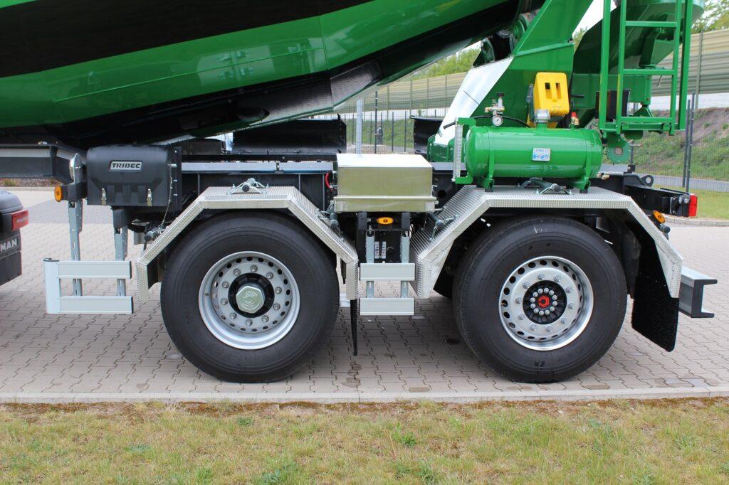 EUROMIX MTP - 10m³ Betonmischer-Auflieger