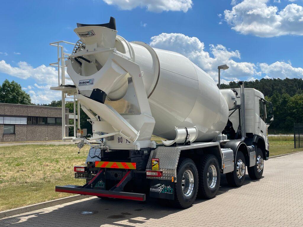 Volvo FMX 460 8x4 / EuromixMTP EM 10 L