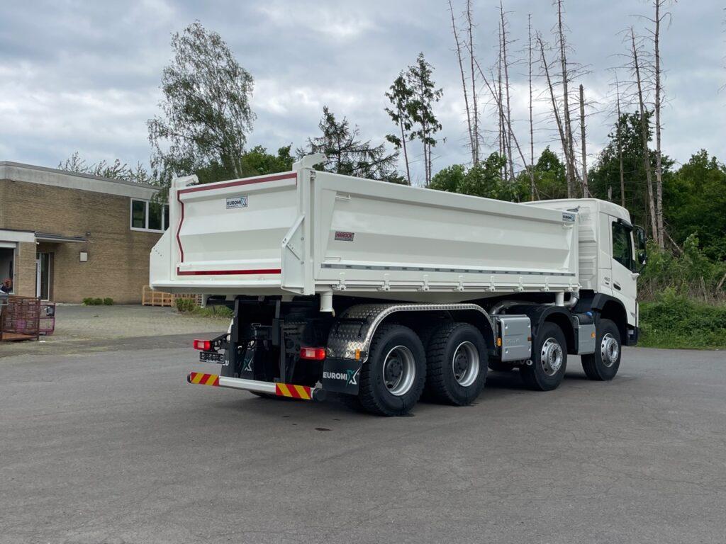 FMX 460 8x4 / EuromixMTP 3-Seiten-Kipper