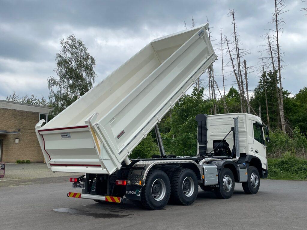 FMX 460 8x4 / EuromixMTP 3-Seiten-Kipper
