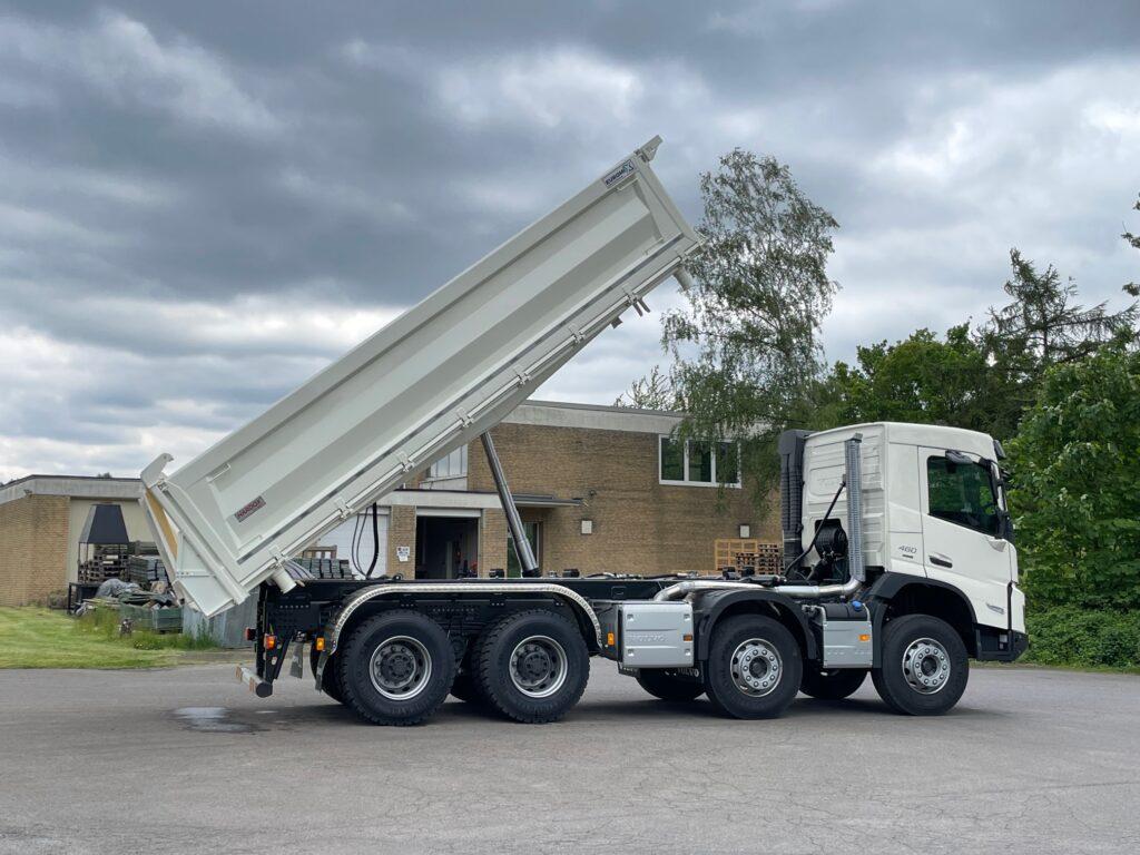 FMX 460 8x4 / EuromixMTP 3-Seiten-Kipper