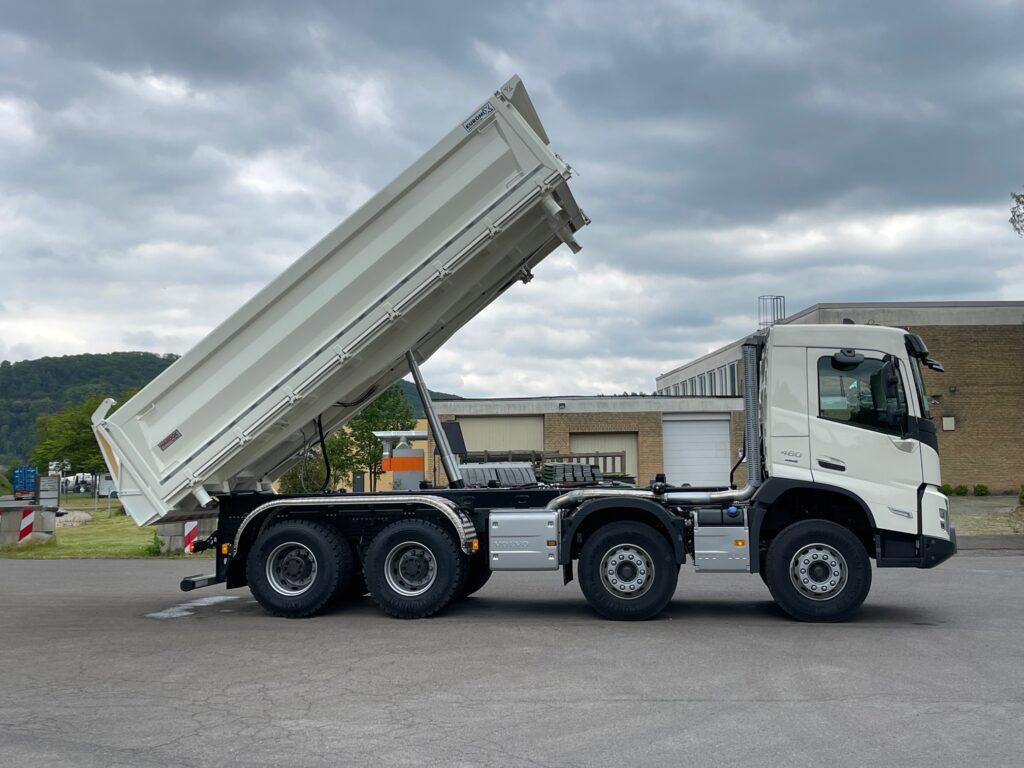 FMX 460 8x4 / EuromixMTP 3-Seiten-Kipper