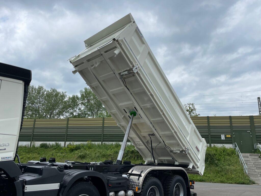 FMX 460 8x4 / EuromixMTP 3-Seiten-Kipper