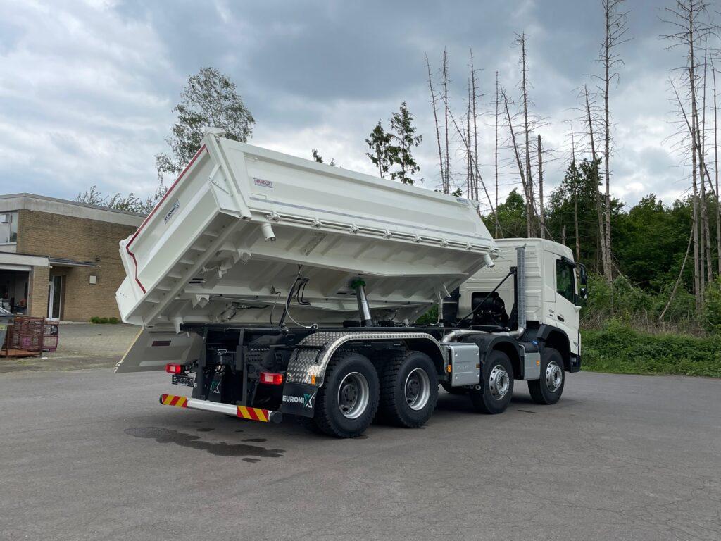 FMX 460 8x4 / EuromixMTP 3-Seiten-Kipper