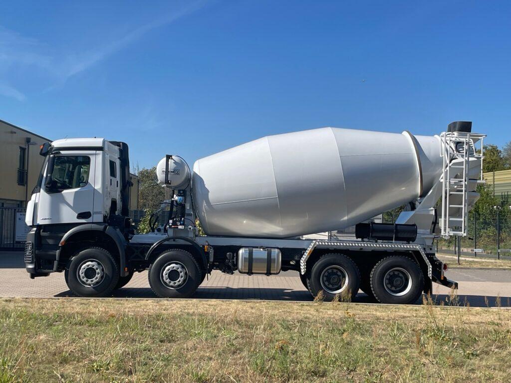 Mercedes-Benz Arocs Modellgeneration 5 4242 8x4 EM 12 R