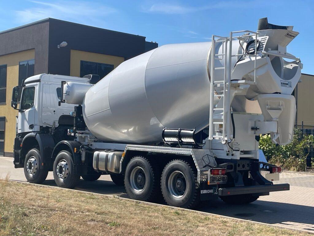 Mercedes-Benz Arocs Modellgeneration 5 4242 8x4 EM 12 R