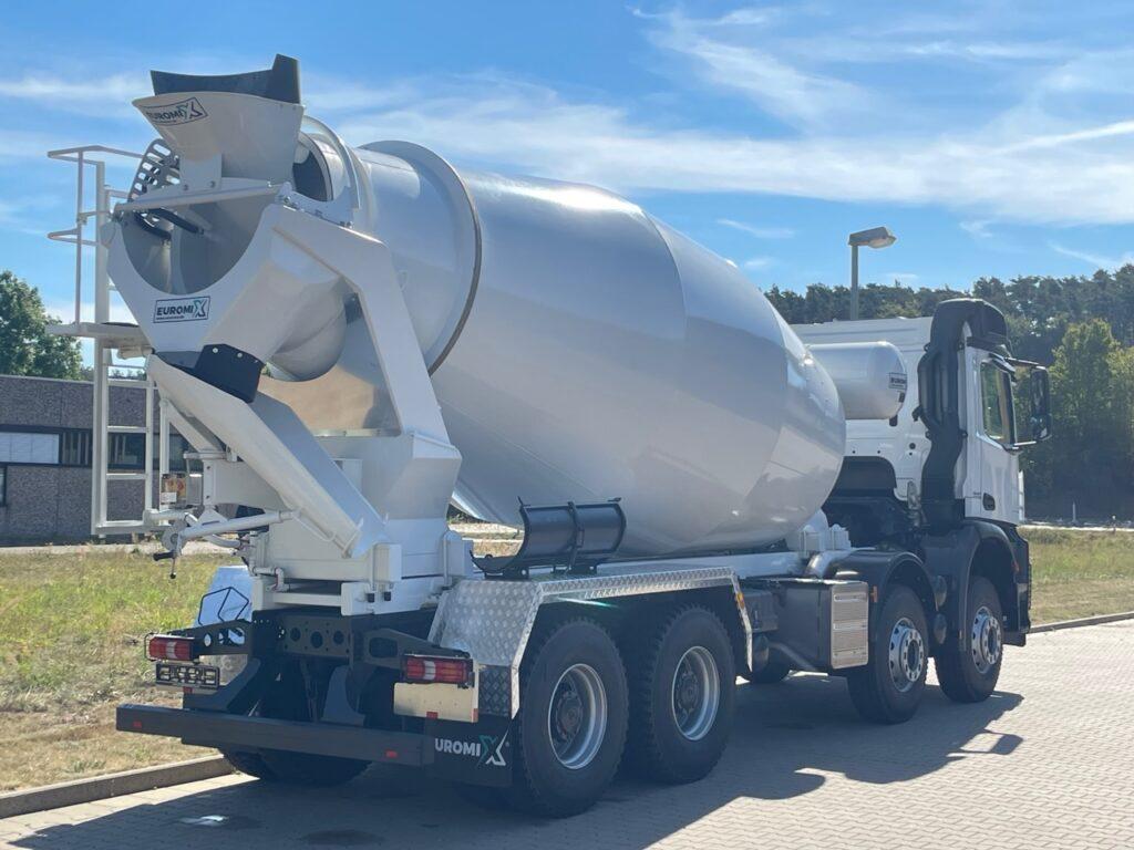 Mercedes-Benz Arocs Modellgeneration 5 4242 8x4 EM 12 R